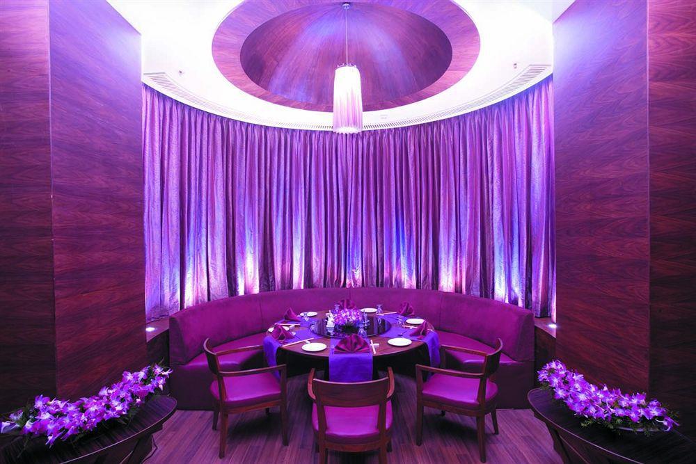 The Retreat Hotel & Convention Centre Mumbai Kültér fotó