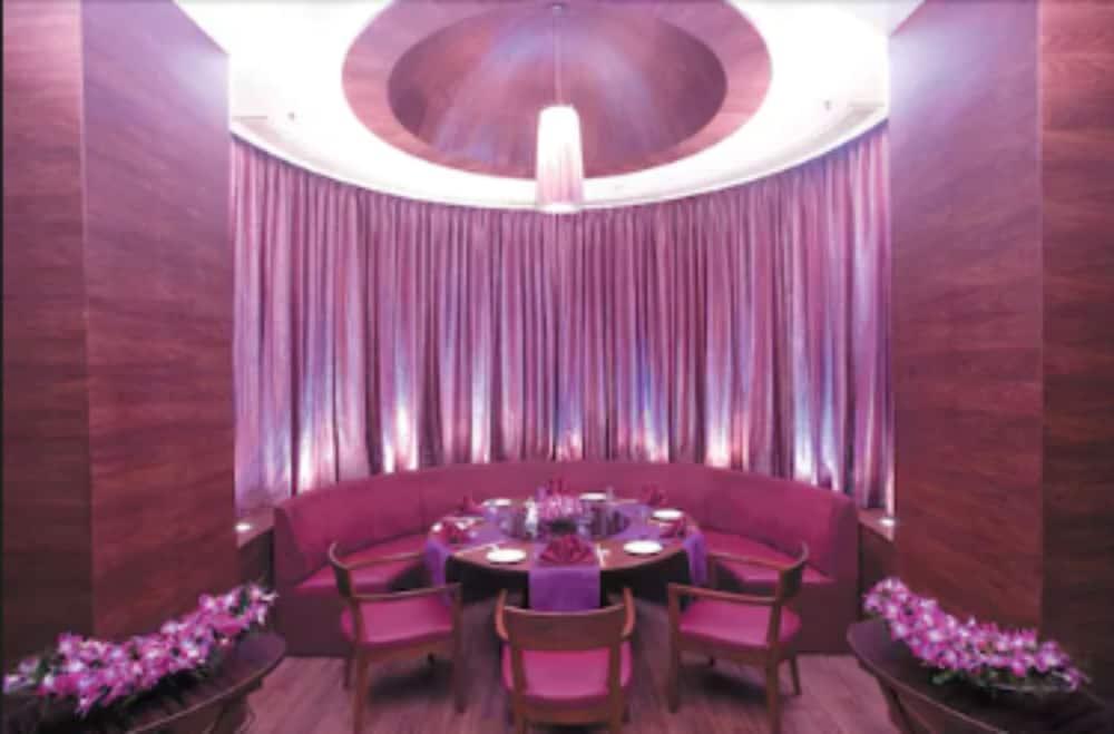 The Retreat Hotel & Convention Centre Mumbai Kültér fotó