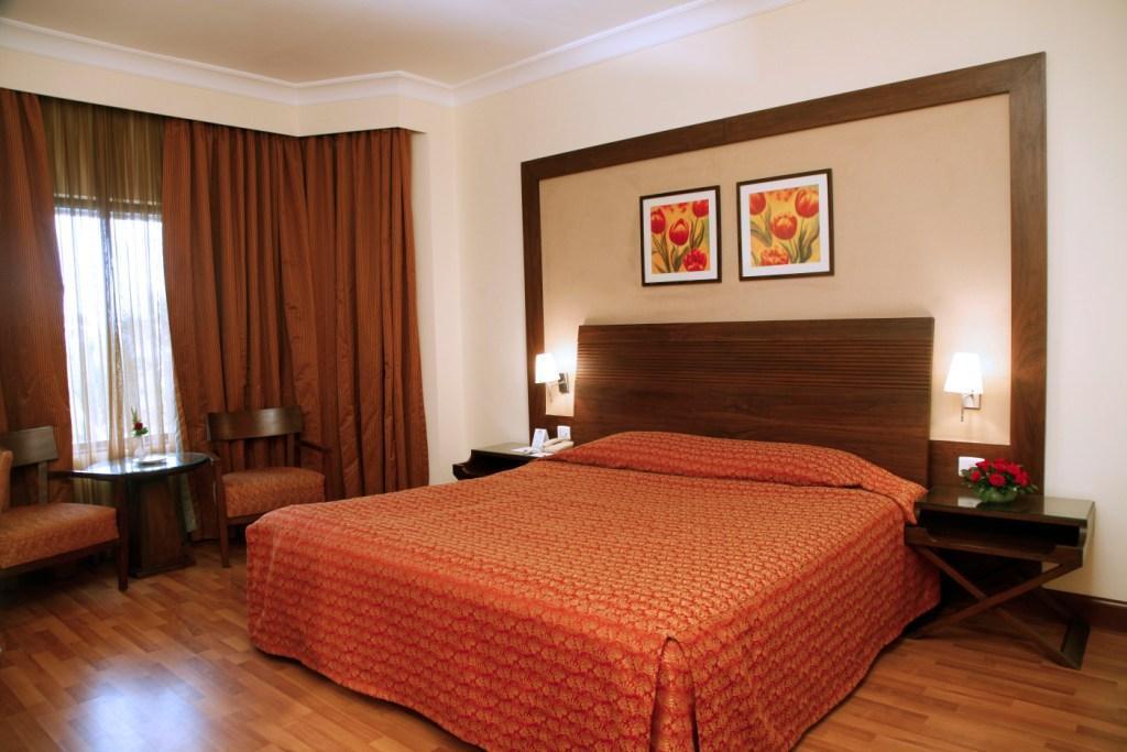 The Retreat Hotel & Convention Centre Mumbai Kültér fotó