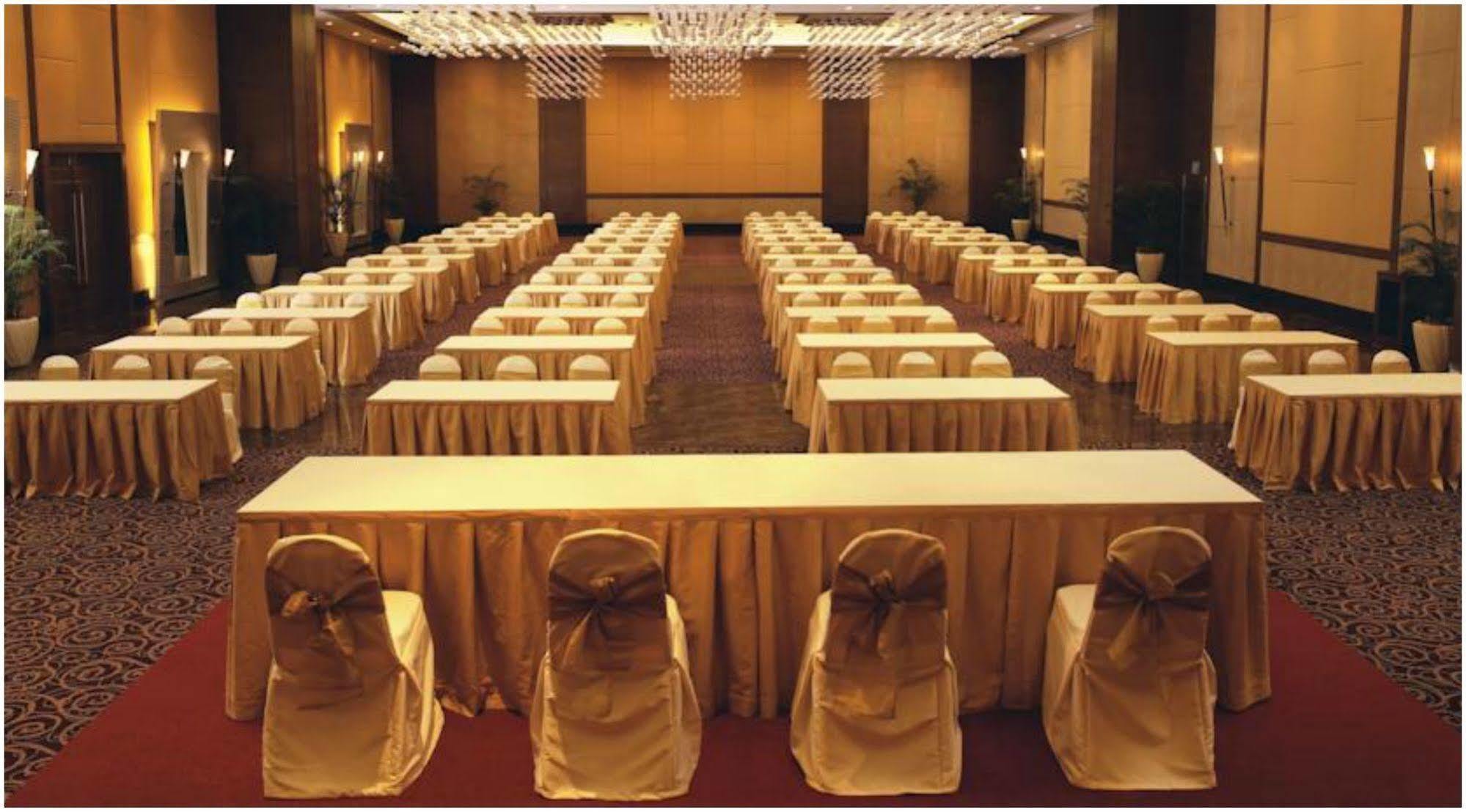 The Retreat Hotel & Convention Centre Mumbai Kültér fotó