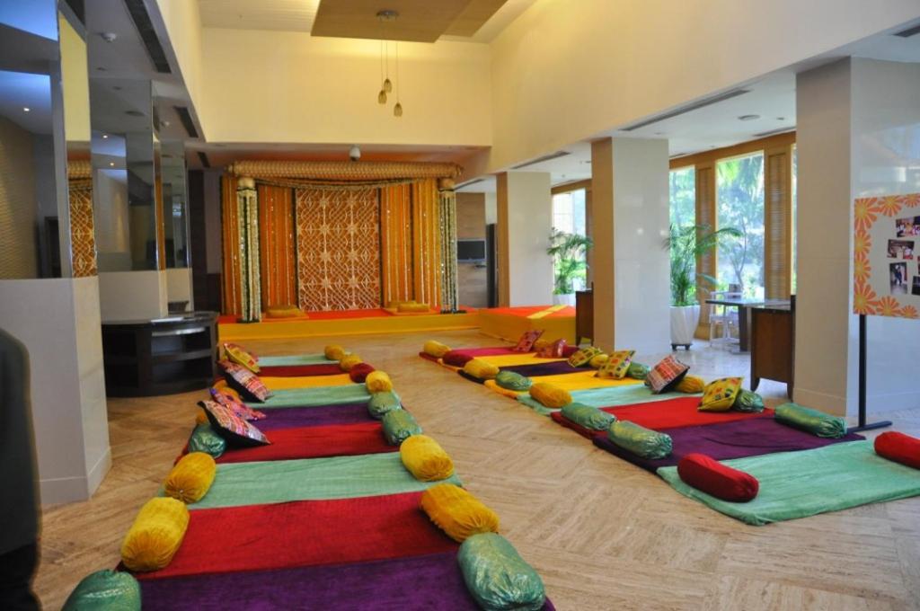 The Retreat Hotel & Convention Centre Mumbai Kültér fotó